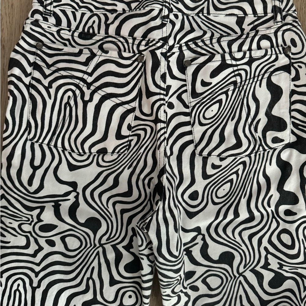 Ragged Zebra Print Denim Jeans - Picture 7 of 11